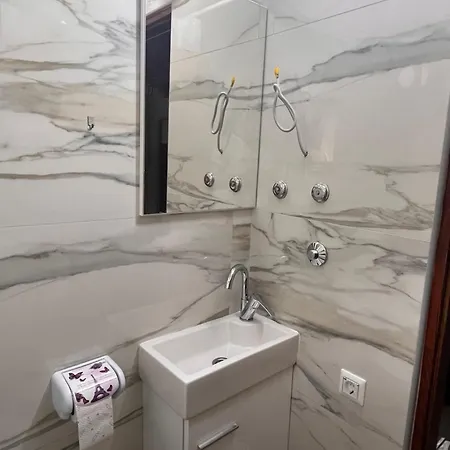 Hotel Unapark Krakovo